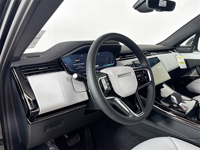 2025 Land Rover Range Rover Sport SE photo 6