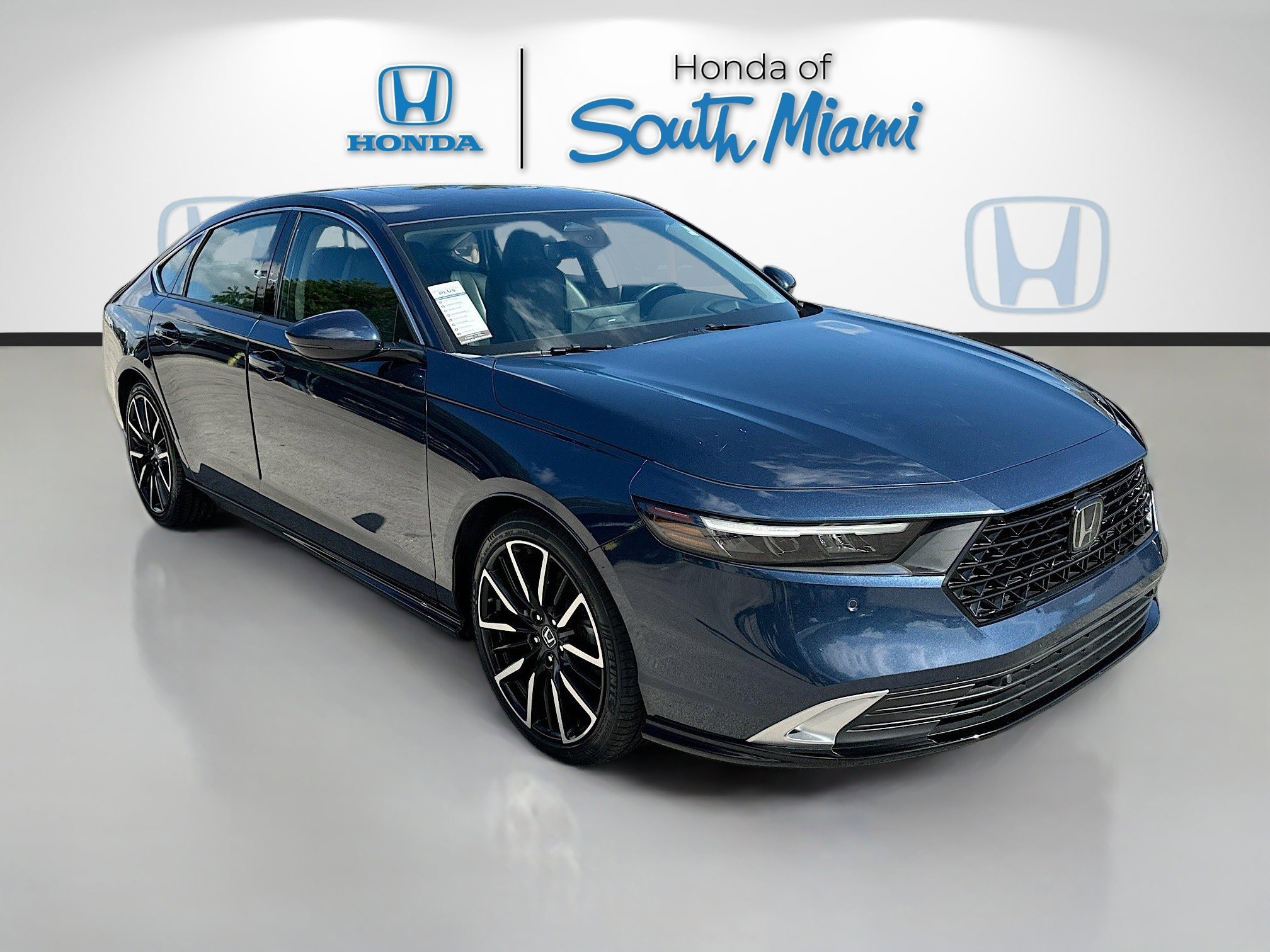 2023 Honda Accord Hybrid Touring's photo