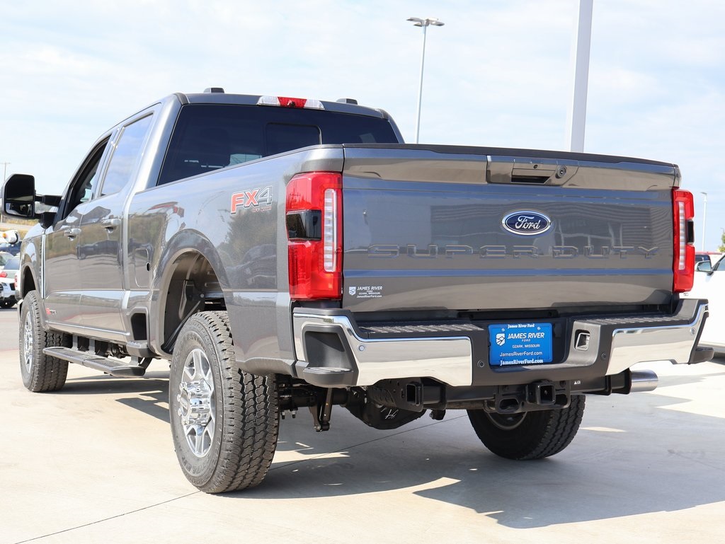 2026 Ford F-250 Lariat photo 3