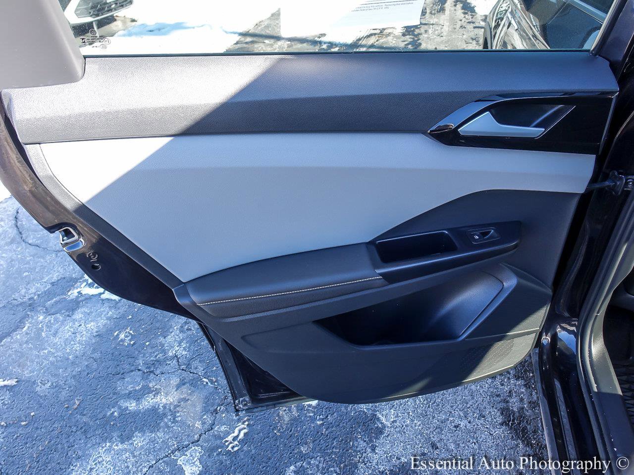 2024 VOLKSWAGEN TAOS - Image 17