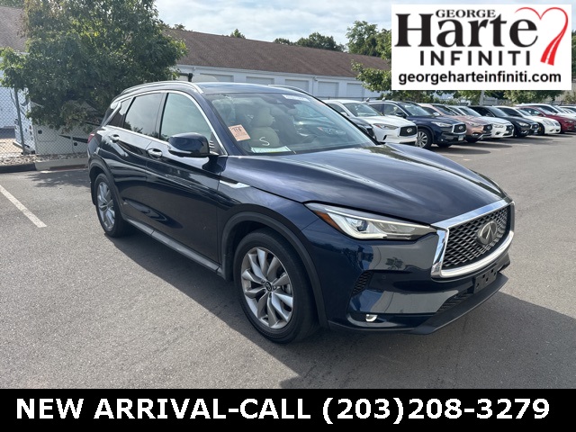 2022 Infiniti QX50 Essential photo 2
