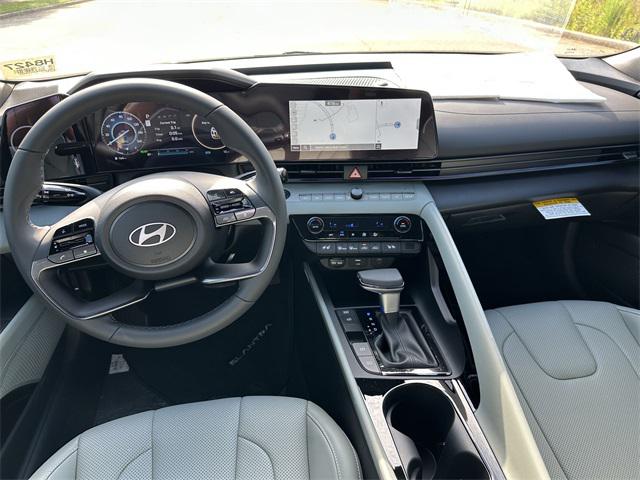 2025 Hyundai Elantra Hybrid Limited photo 21