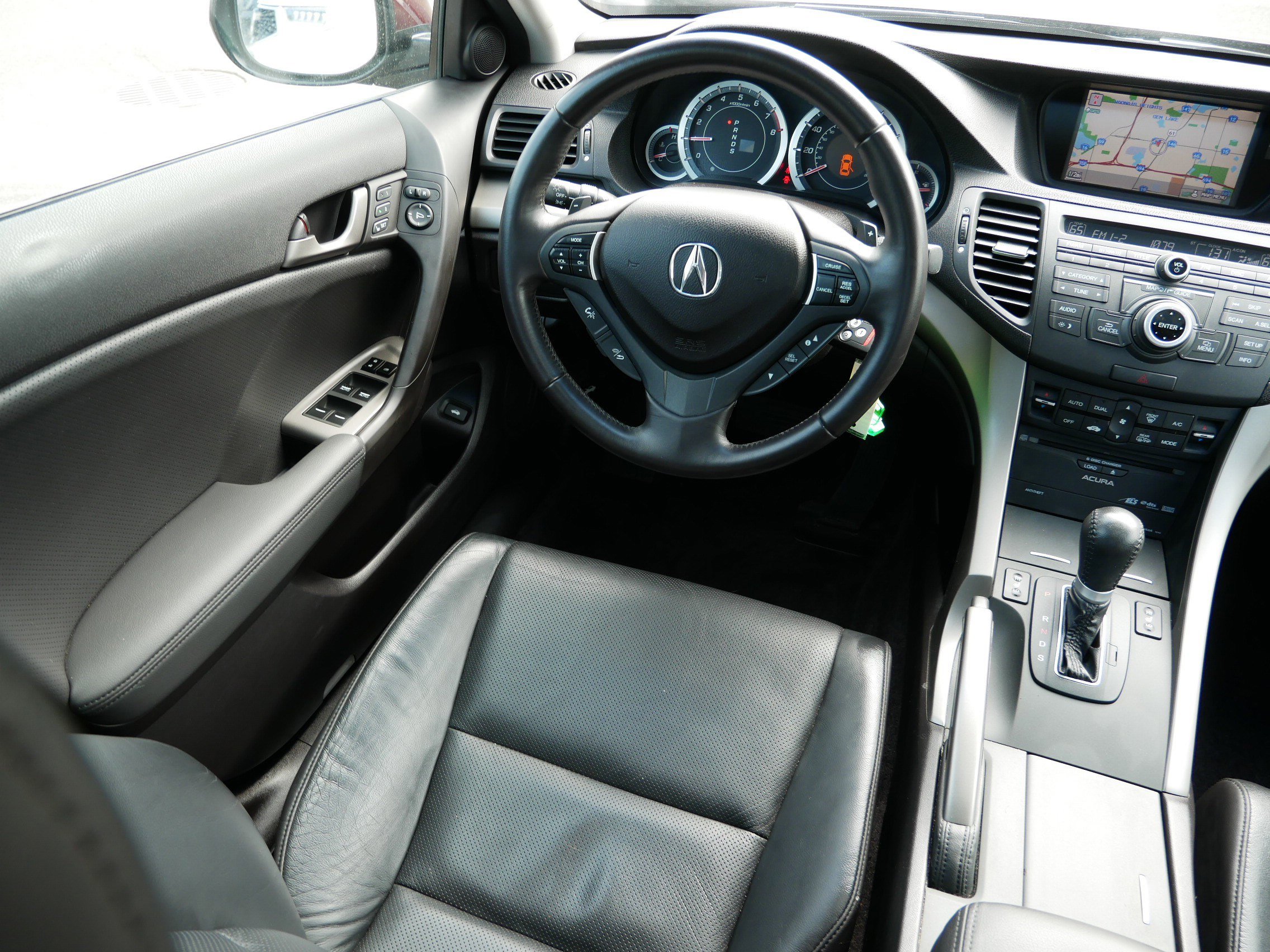 2010 Acura TSX Technology photo 9
