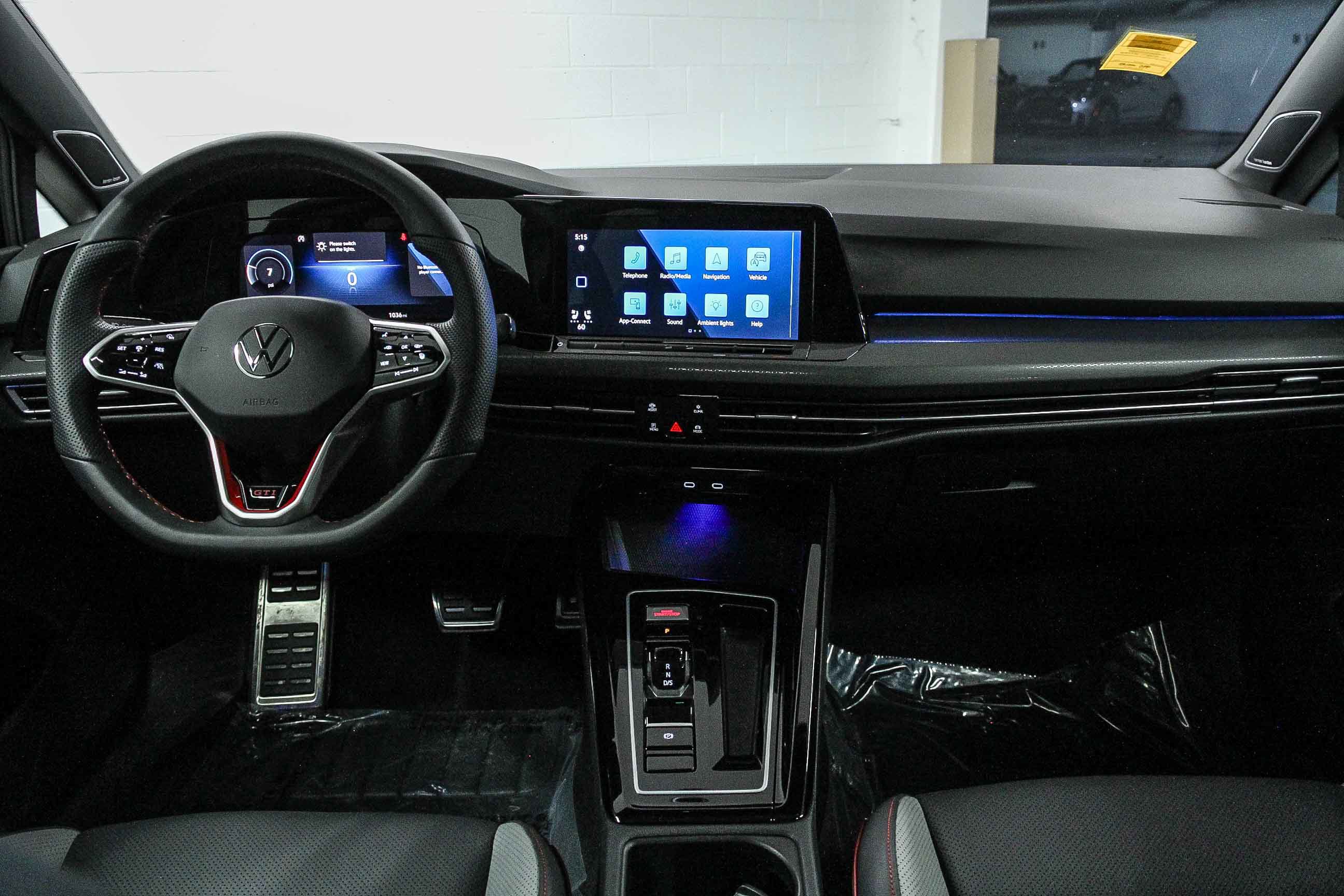 2024 Volkswagen Golf GTI SE photo 12