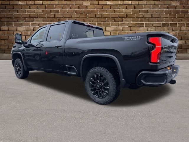 2026 Chevrolet Silverado 2500HD LTZ photo 3