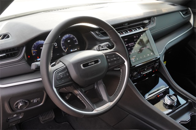 2025 Jeep Grand Cherokee Altitude X photo 16