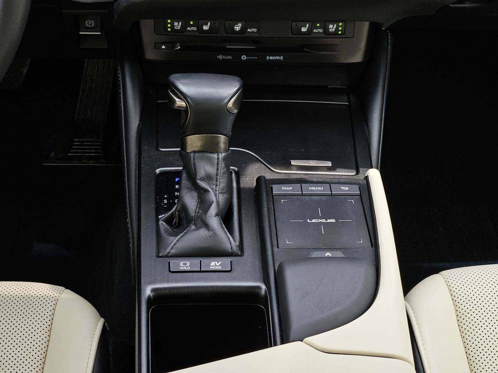2022 Lexus ES 300h photo 36