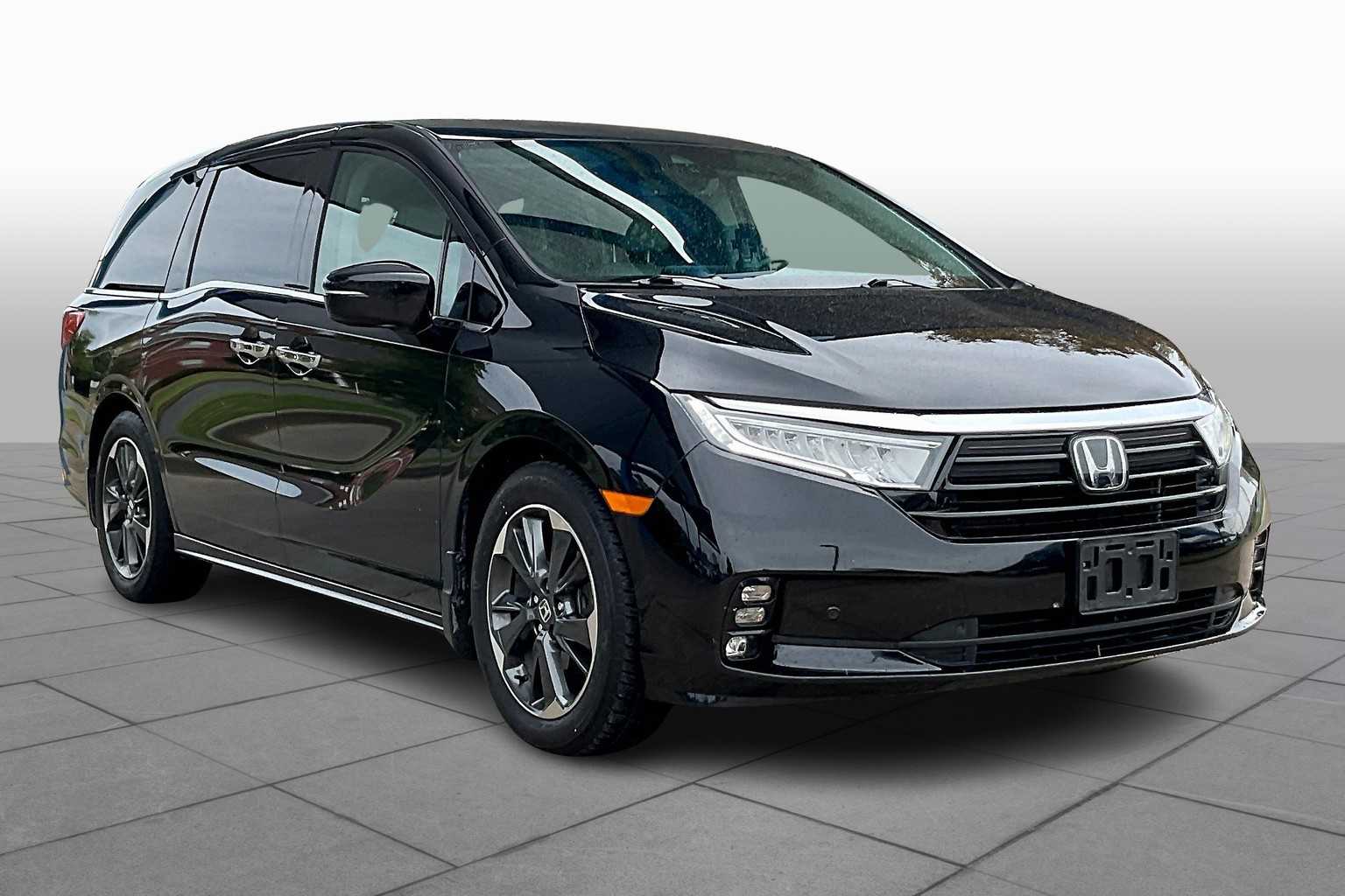 2022 Honda Odyssey Elite photo 2