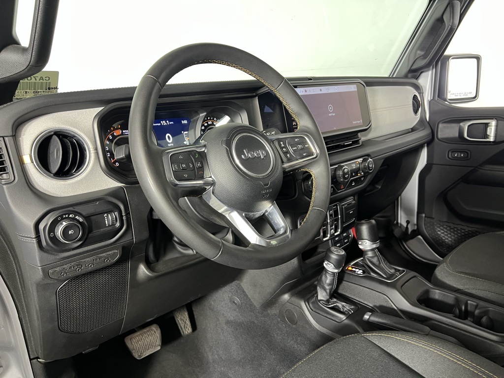 2024 Jeep Wrangler Sahara photo 18