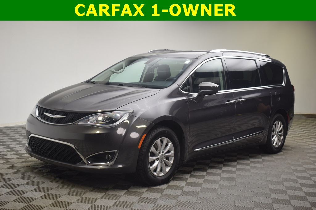 Used 2019 Chrysler Pacifica Touring L with VIN 2C4RC1BG3KR651047 for sale in Norton, OH