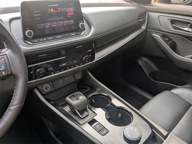 2023 Nissan Rogue SV photo 17
