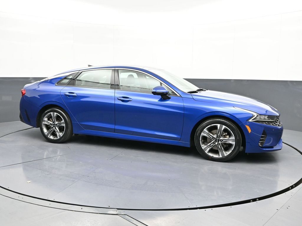 2022 Kia K5 EX photo 2