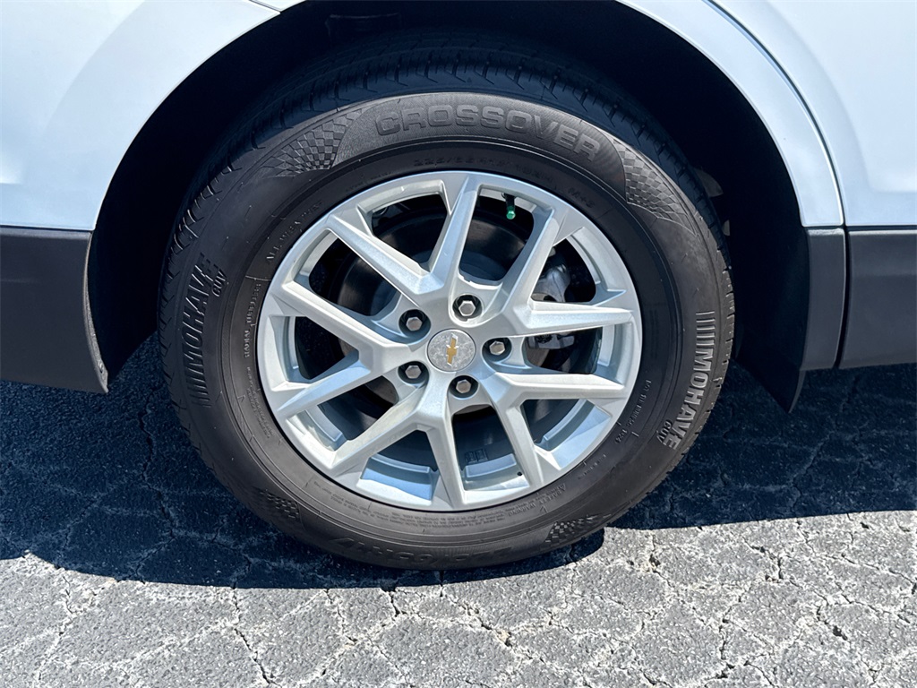 2023 Chevrolet Equinox LS photo 16
