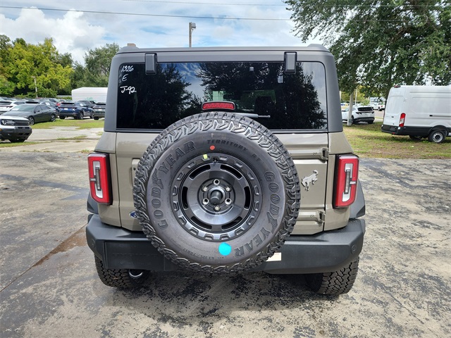 2025 Ford Bronco Outer Banks photo 4