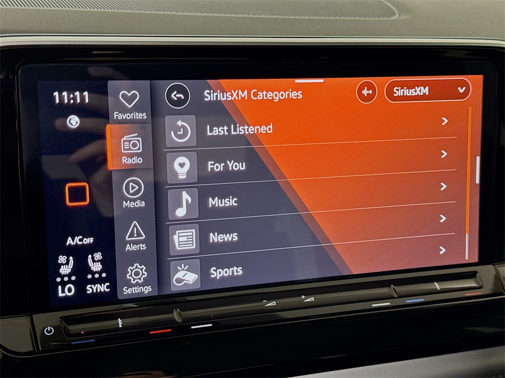 2024 Volkswagen Atlas Peak Edition SEL photo 33