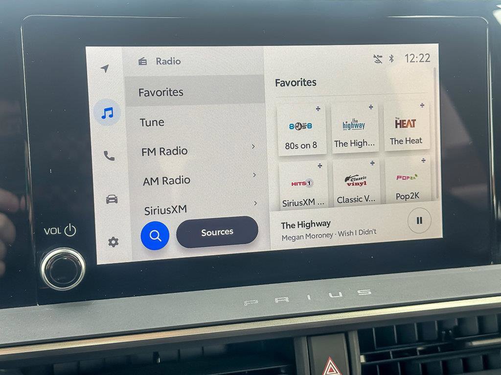 2025 TOYOTA PRIUS - Image 17