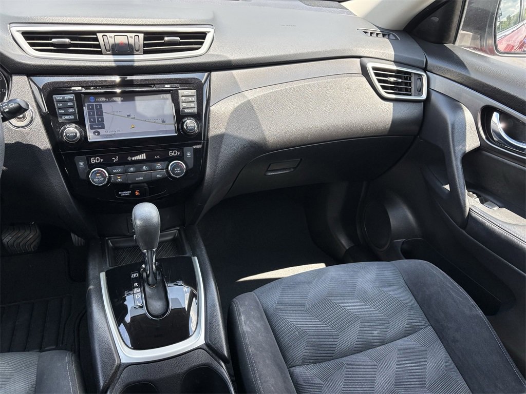 2016 Nissan Rogue SV photo 33