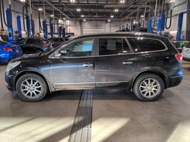 2017 Buick Enclave Leather photo 3