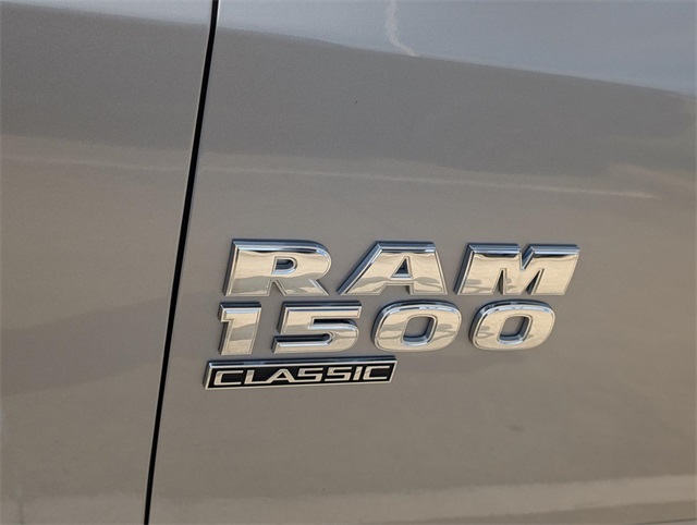 2023 Ram 1500 Classic SLT photo 3