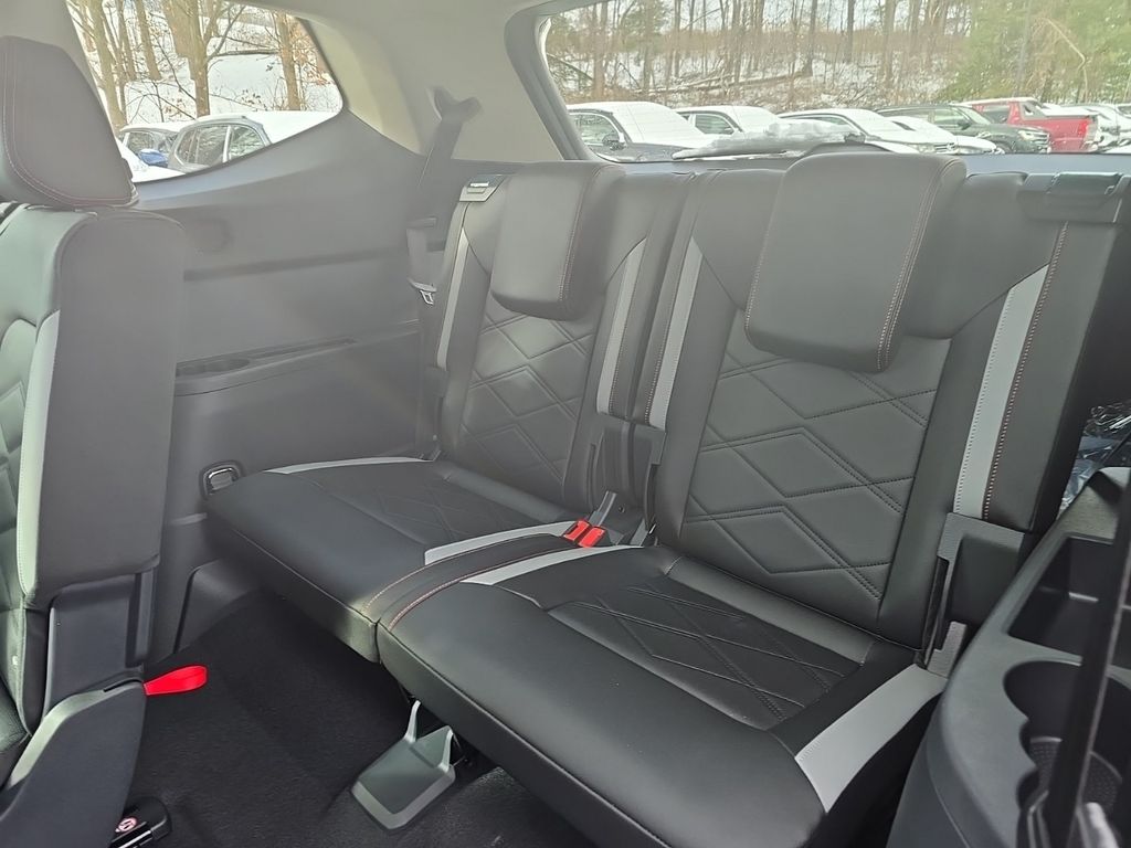 2025 Volkswagen Atlas Peak Edition SE photo 13
