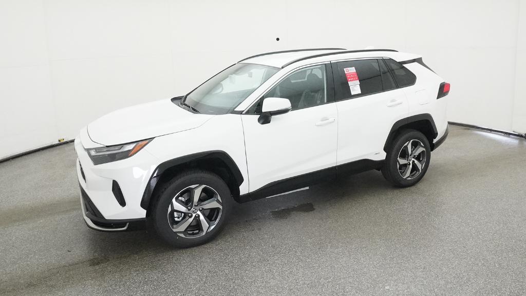 2025 Toyota RAV4 Hybrid SE photo 3