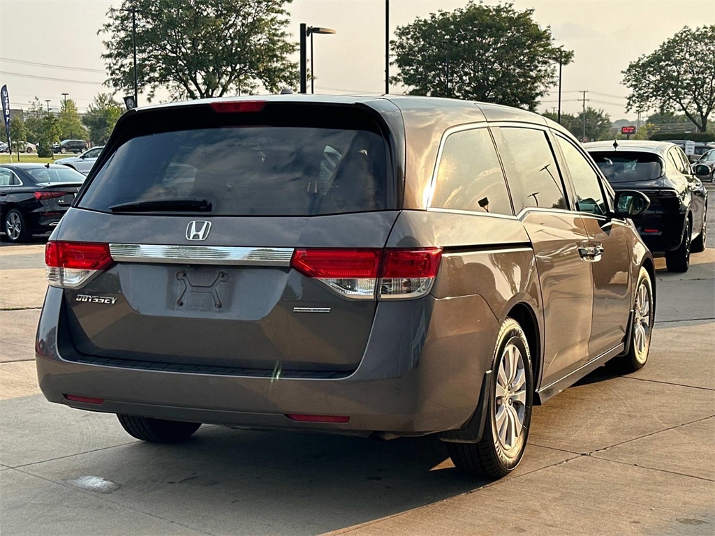 2016 Honda Odyssey SE photo 5