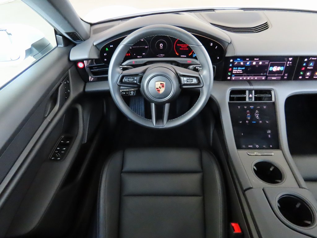 2023 Porsche Taycan photo 19