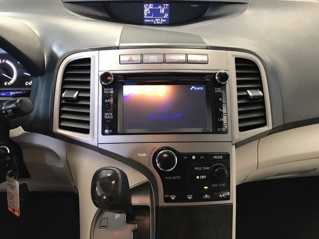 2014 Toyota Venza LE photo 17