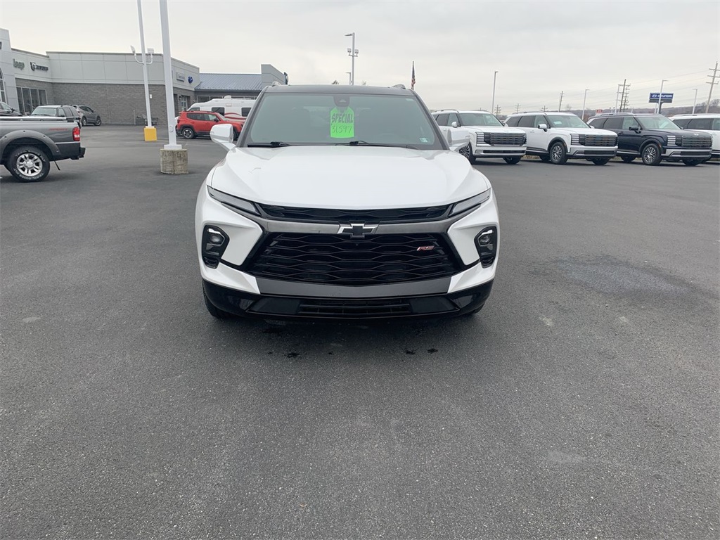 2023 Chevrolet Blazer RS photo 3