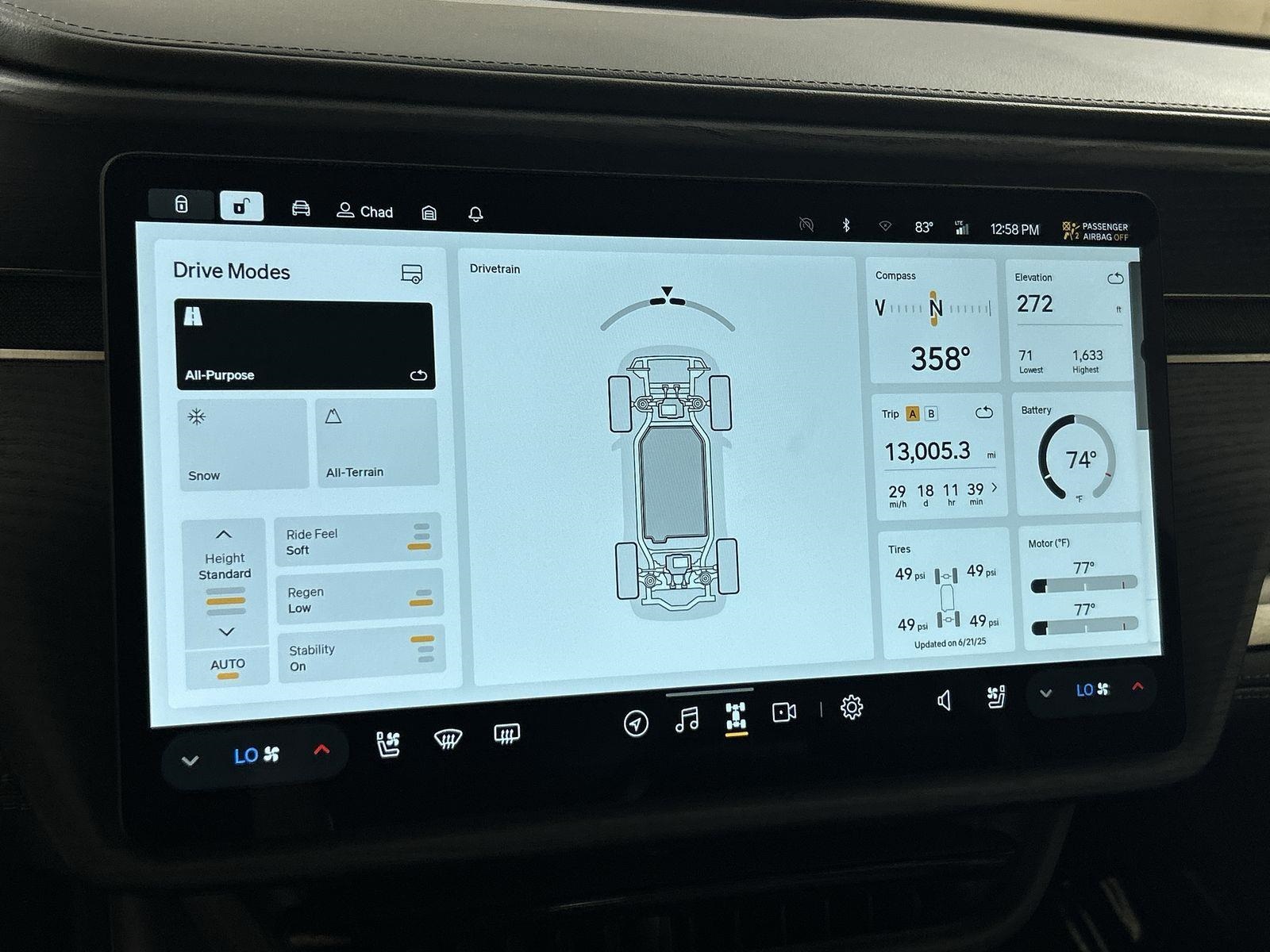 2025 Rivian R1S Adventure photo 17