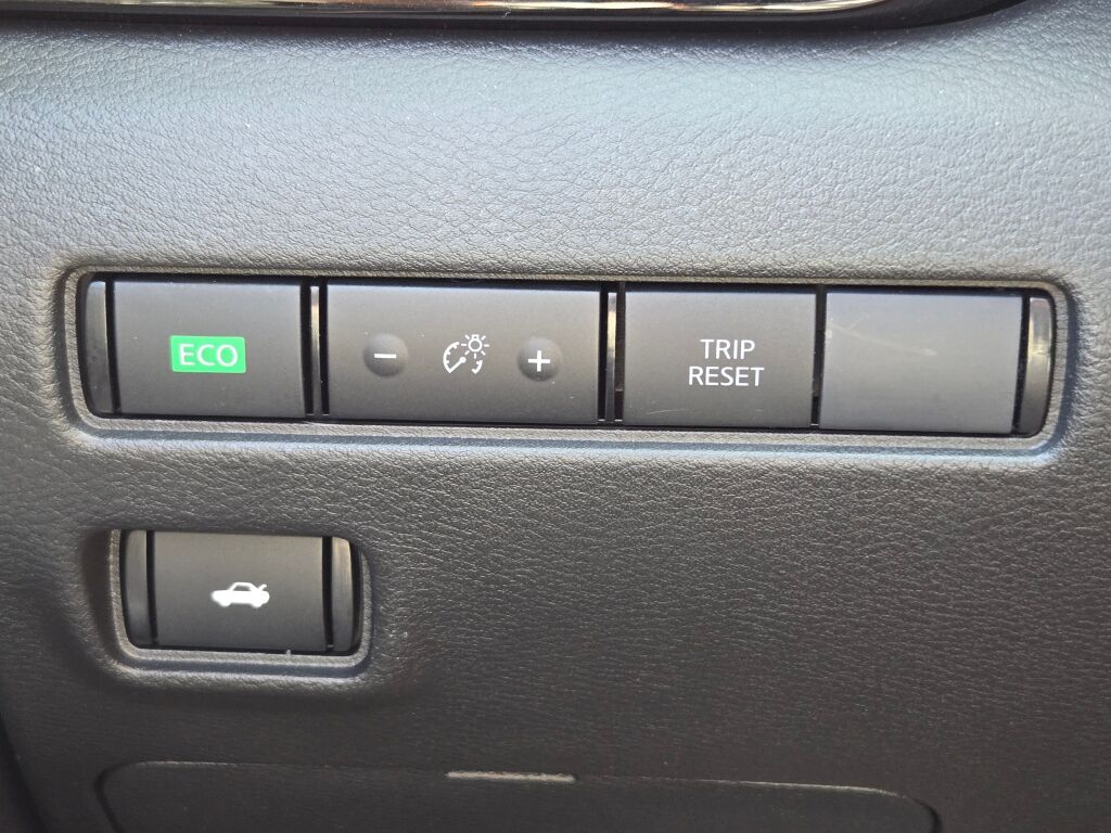 2024 Nissan Sentra SR photo 19