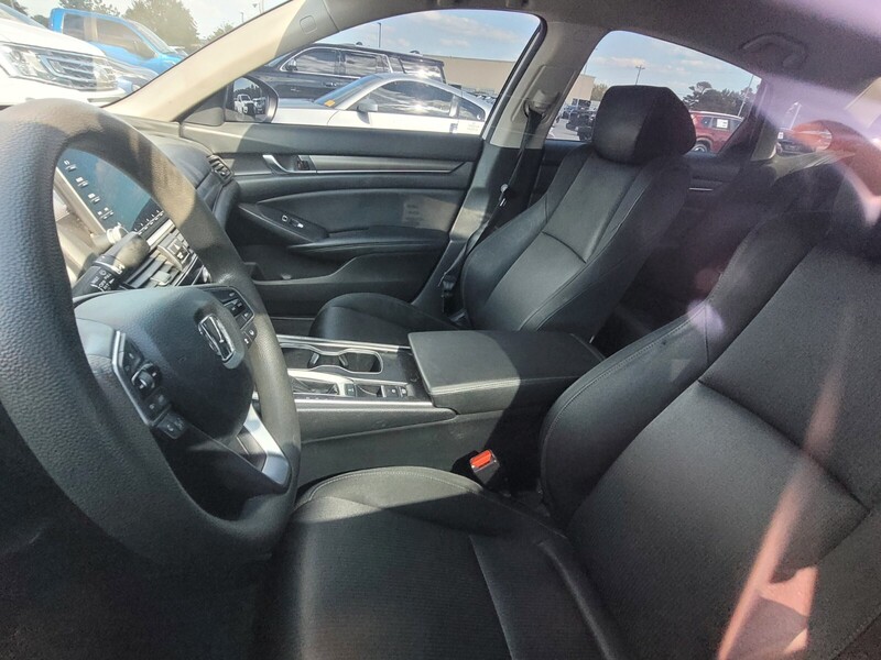 2019 Honda Accord LX photo 7