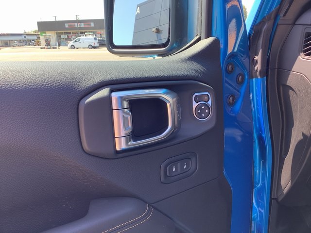 2025 Jeep Gladiator Sport photo 10