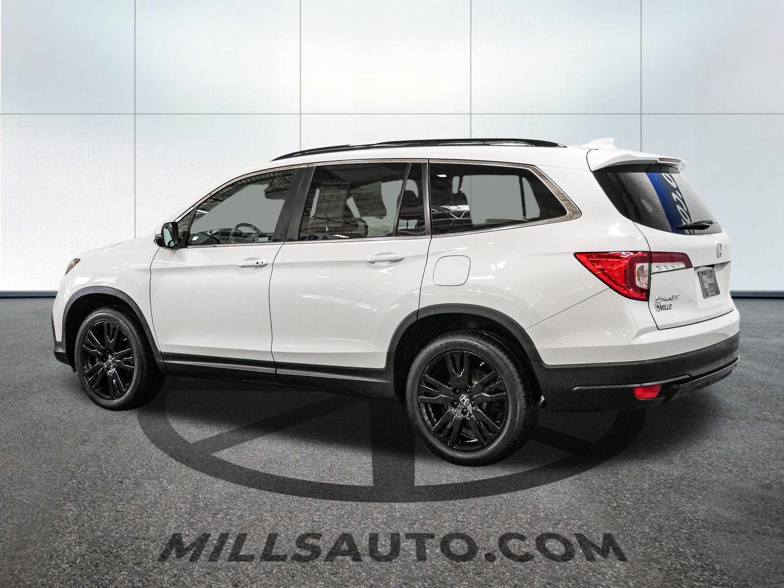 2022 Honda Pilot Special Edition photo 2