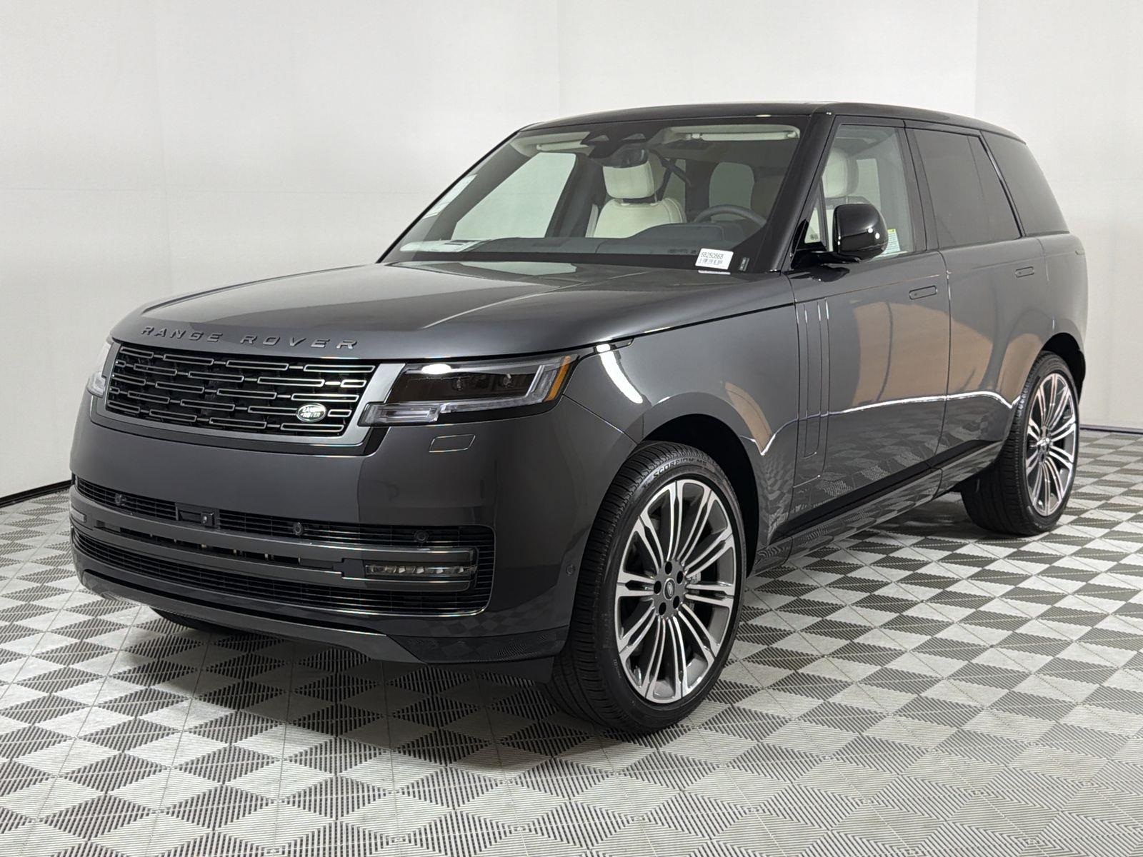 2025 Land Rover Range Rover SE's photo