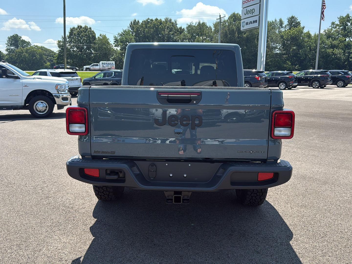 2025 Jeep Gladiator Sport photo 13