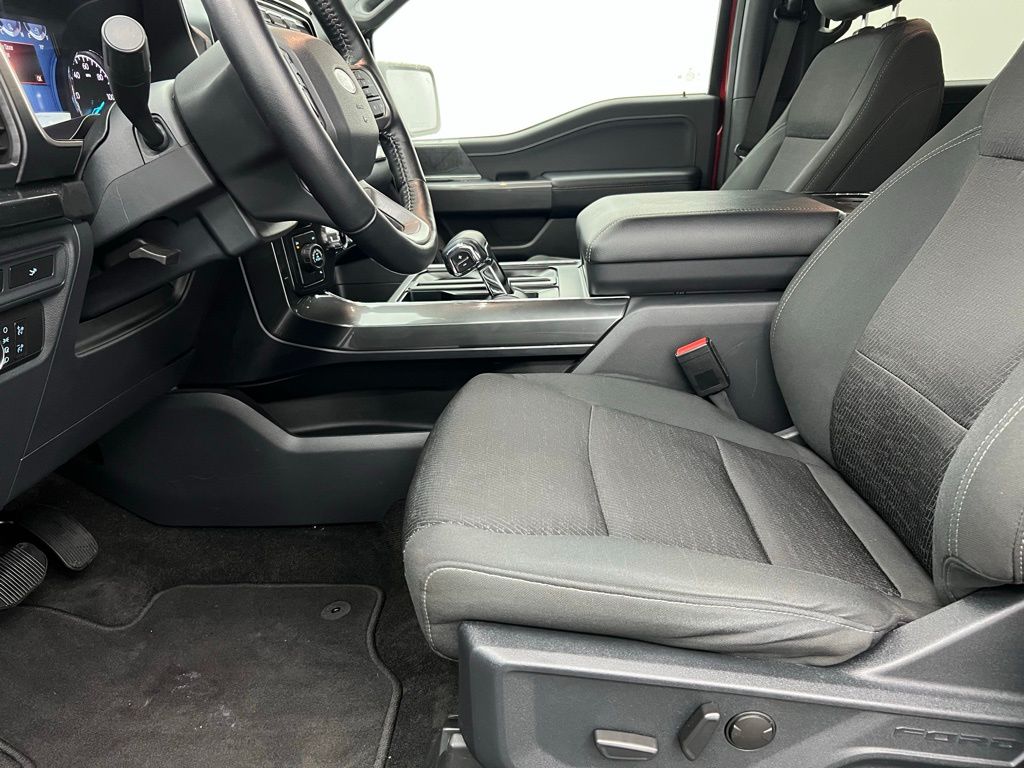 2022 Ford F-150 XLT photo 22