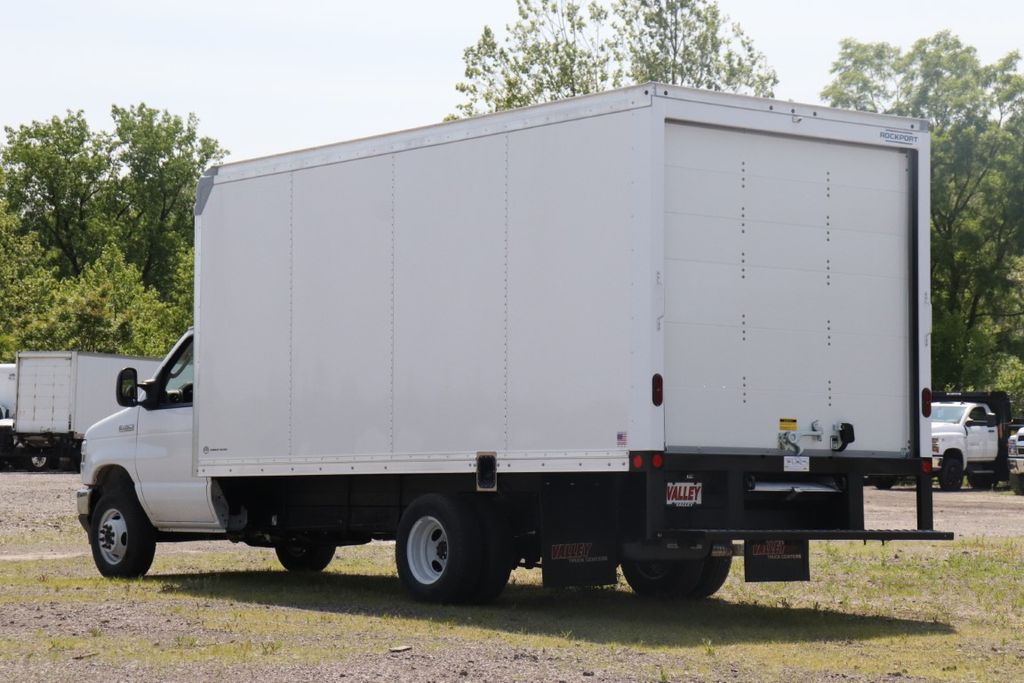 2026 Ford E-450 photo 5