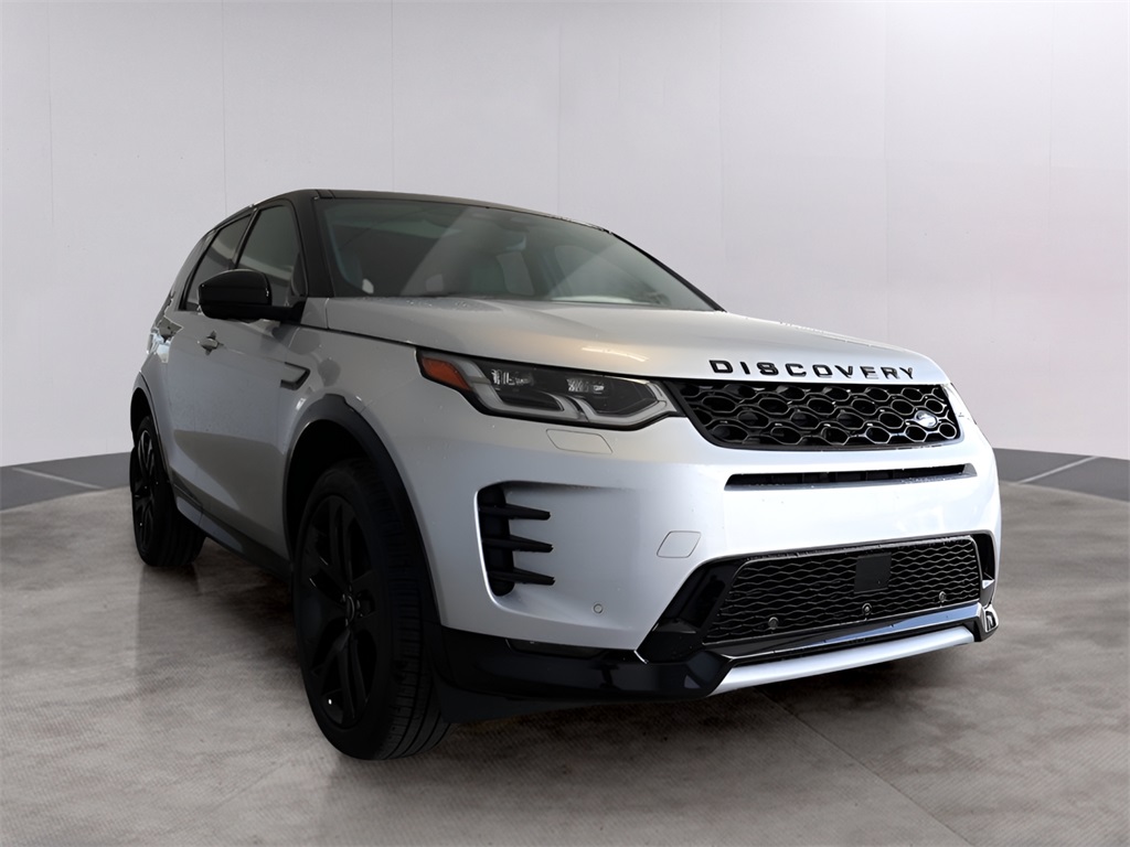 2025 Land Rover Discovery Sport SE photo 3
