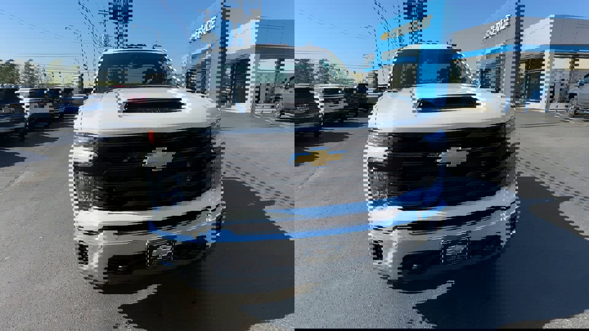 2025 Chevrolet Silverado 2500HD photo 2