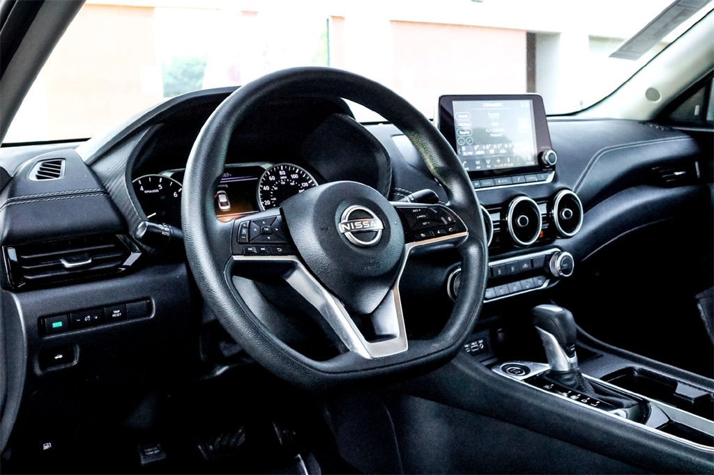 2025 Nissan Sentra SV photo 14