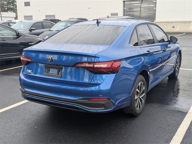 2024 Volkswagen Jetta 1.5T S photo 4