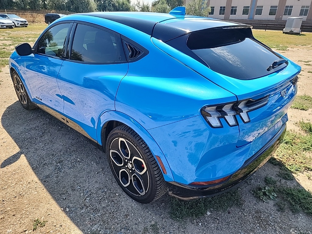 2021 Ford Mustang Mach-E GT photo 3