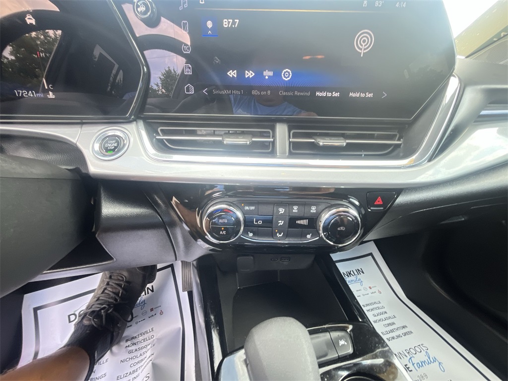 2024 Chevrolet Trax LT photo 18