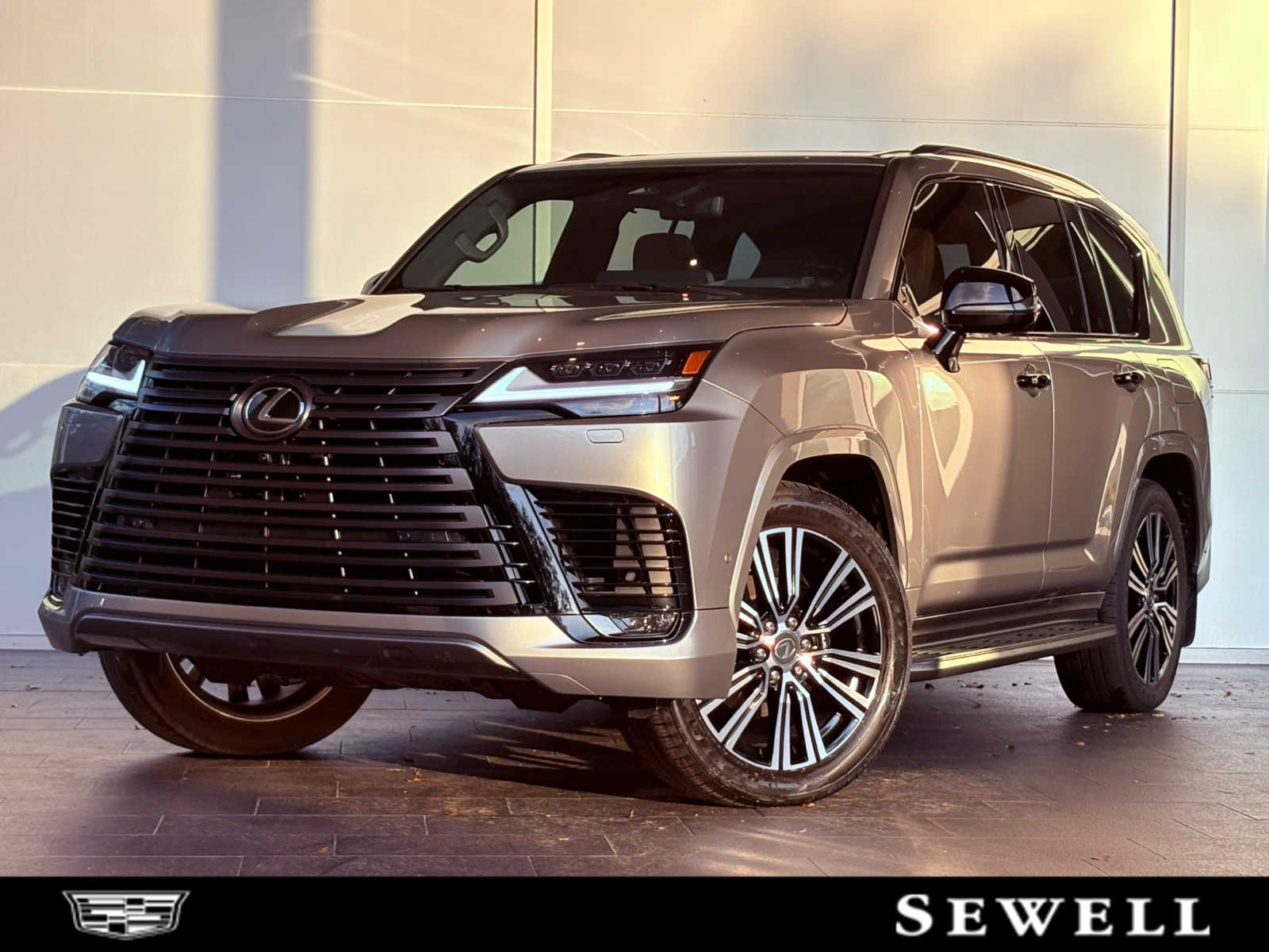 2025 Lexus LX Luxury's photo