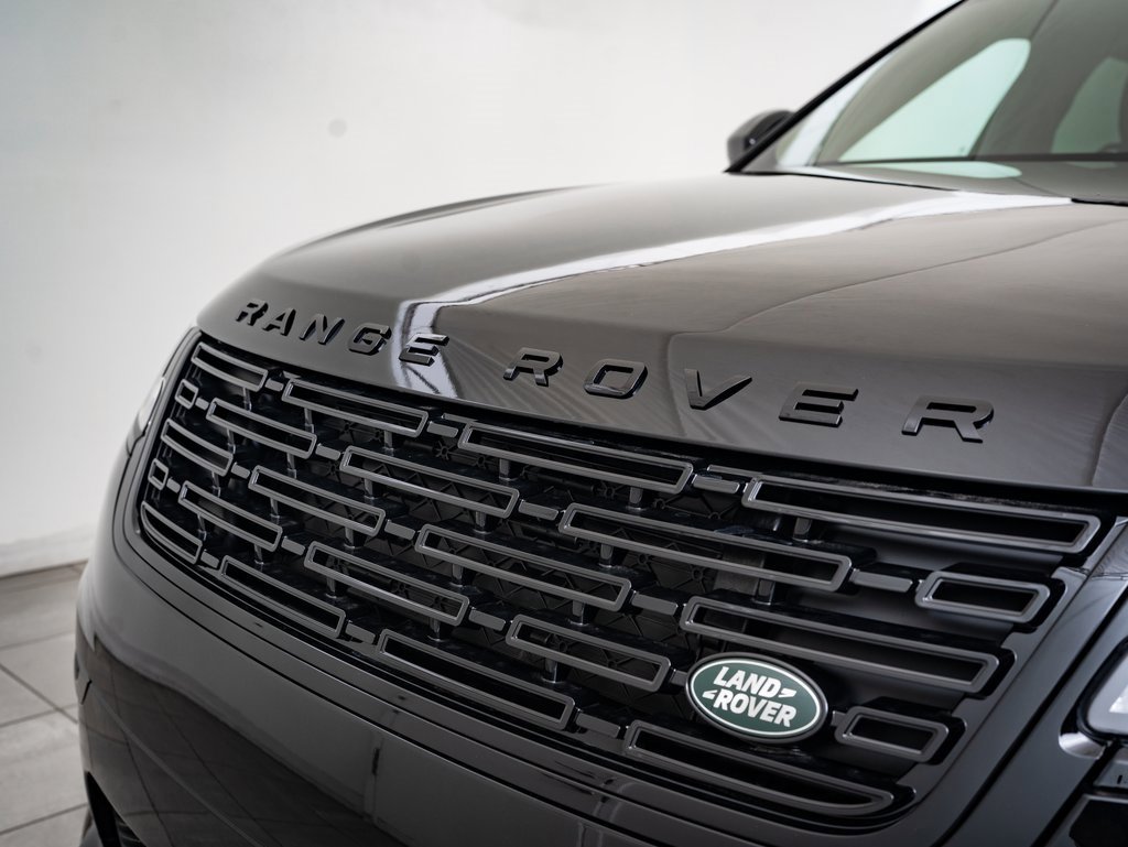 2026 Land Rover Range Rover Velar SE photo 3