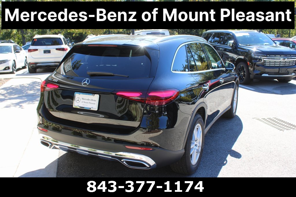 2025 Mercedes Benz GLC 300 photo 4