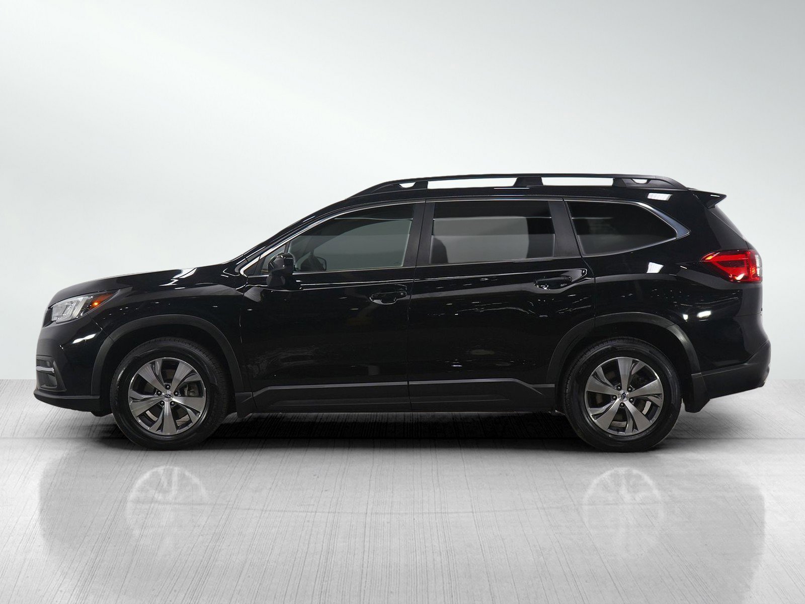 Used 2019 Subaru Ascent Premium with VIN 4S4WMAFD8K3489517 for sale in Burnsville, Minnesota