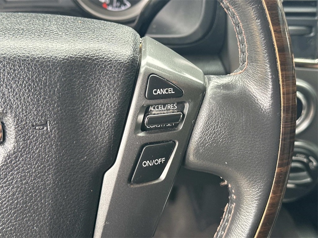 2017 Nissan Titan Platinum Reserve photo 19