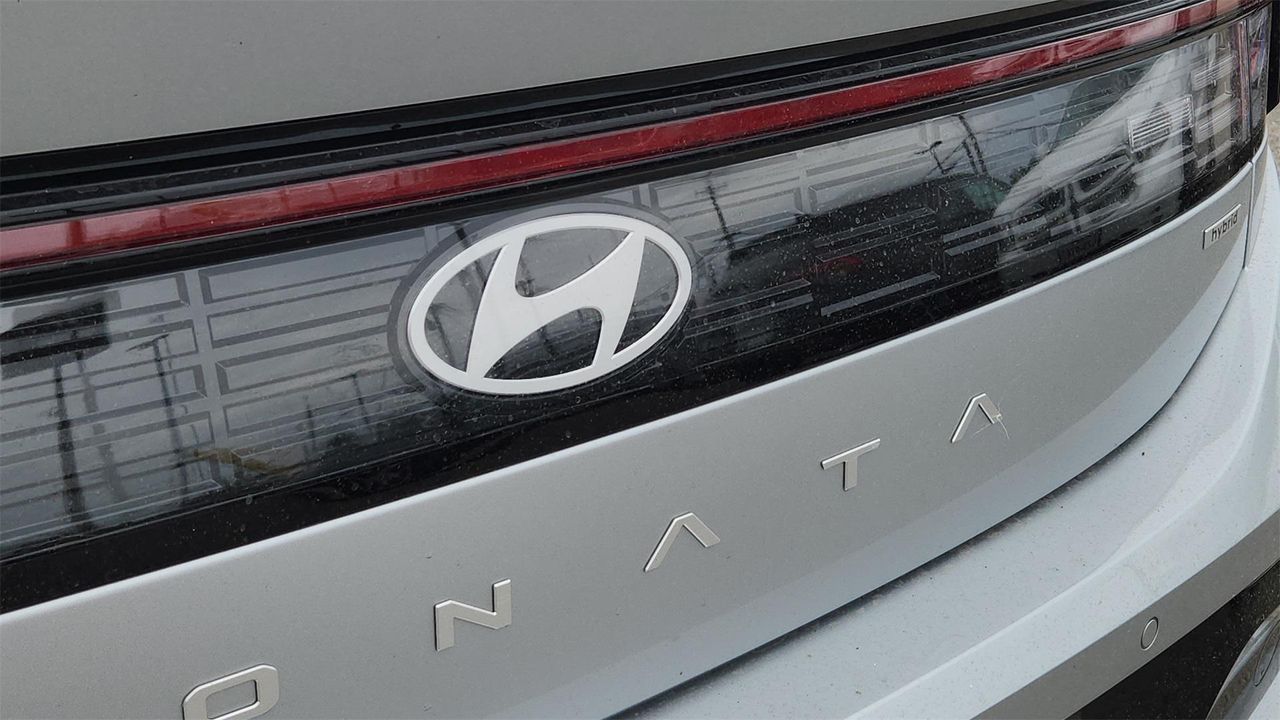 2025 Hyundai Sonata Hybrid Limited photo 27